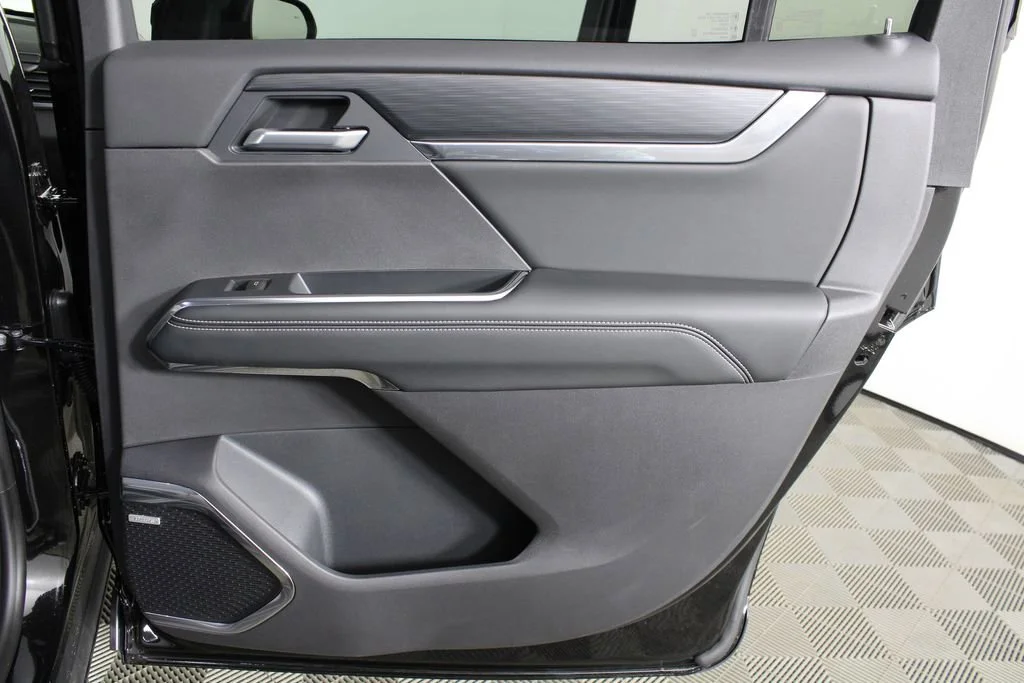 New 2026 Ebony Twilight Metallic GMC Elevation image 11