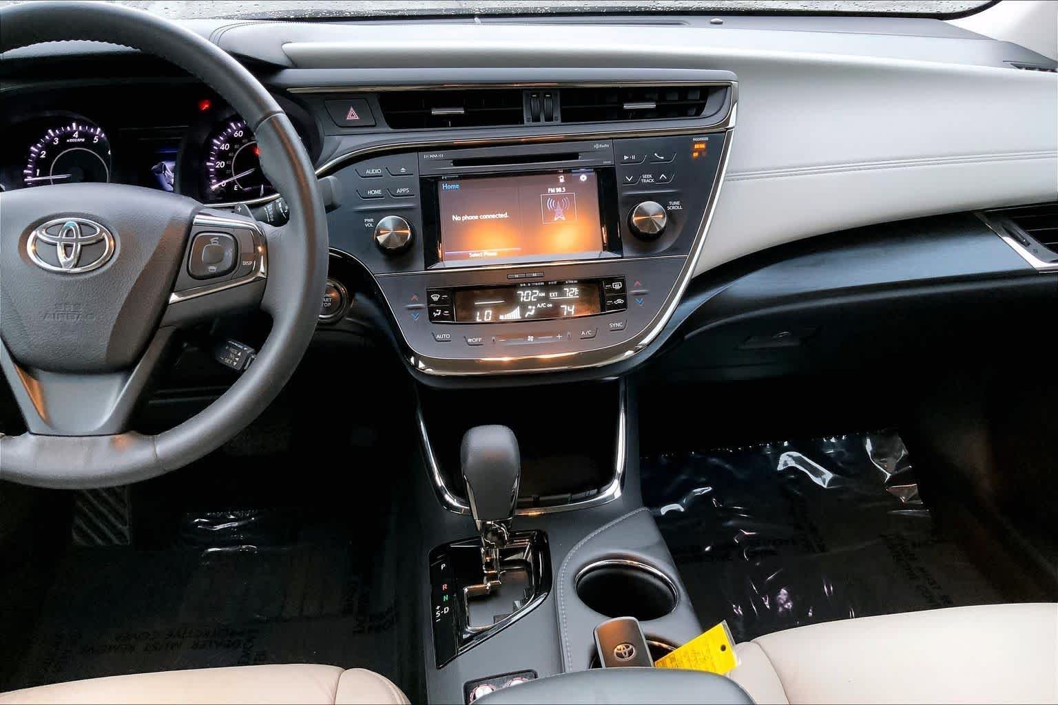 Used 2016 Midnight Black Metallic Toyota XLE image 7