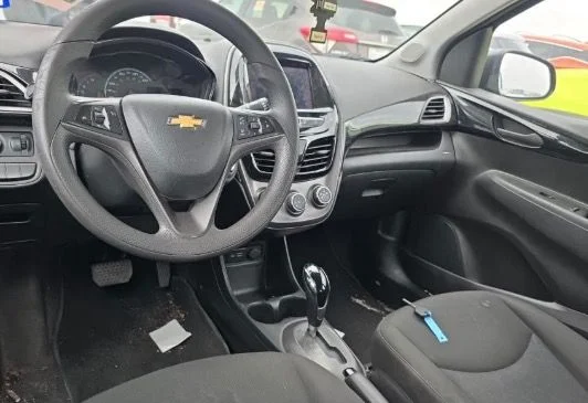 Used 2021 Gray Chevrolet 1LT image 3