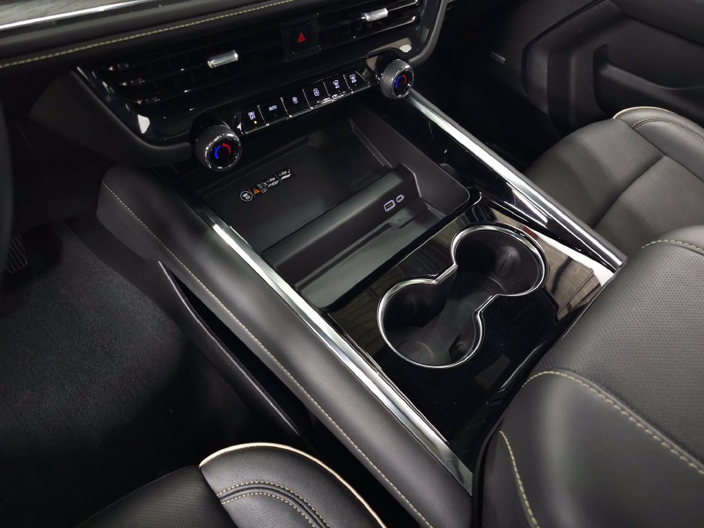 Used 2025 Gray Chevrolet Premier image 47