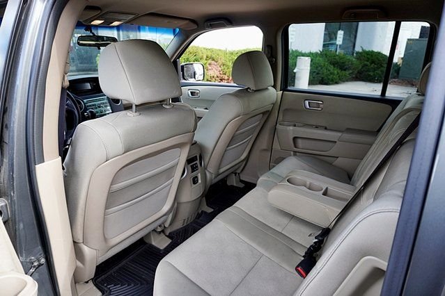 Used 2009 Gray Honda LX image 16