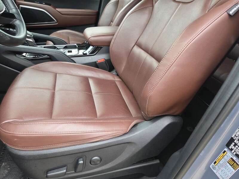 Used 2024 Silver Kia EX image 10