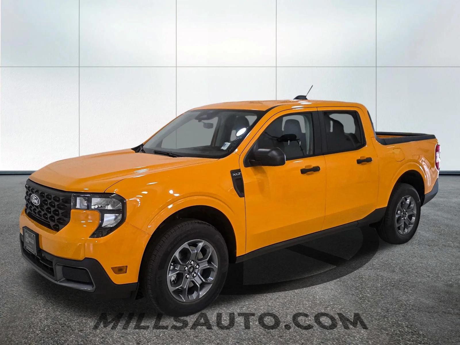 New 2026 Orange Fury Metallic Tri-Coat Ford XLT image 2
