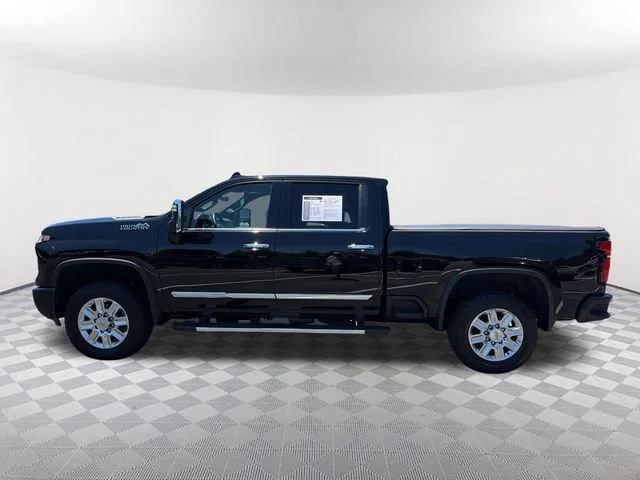 Used 2025 Black Chevrolet High Country image 8