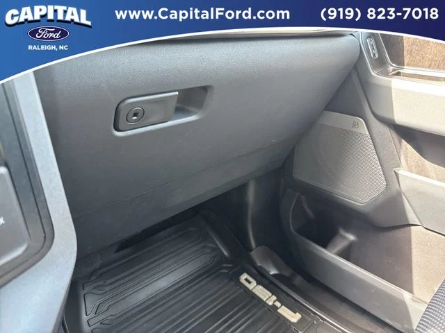 Used 2023 Black Ford Lariat image 27