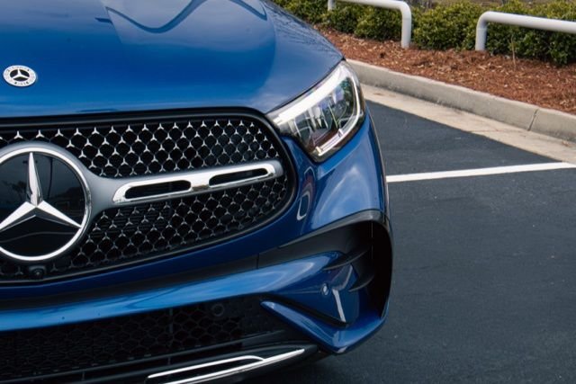 New 2026 Starling Blue Metallic Mercedes-Benz GLC 300 image 3