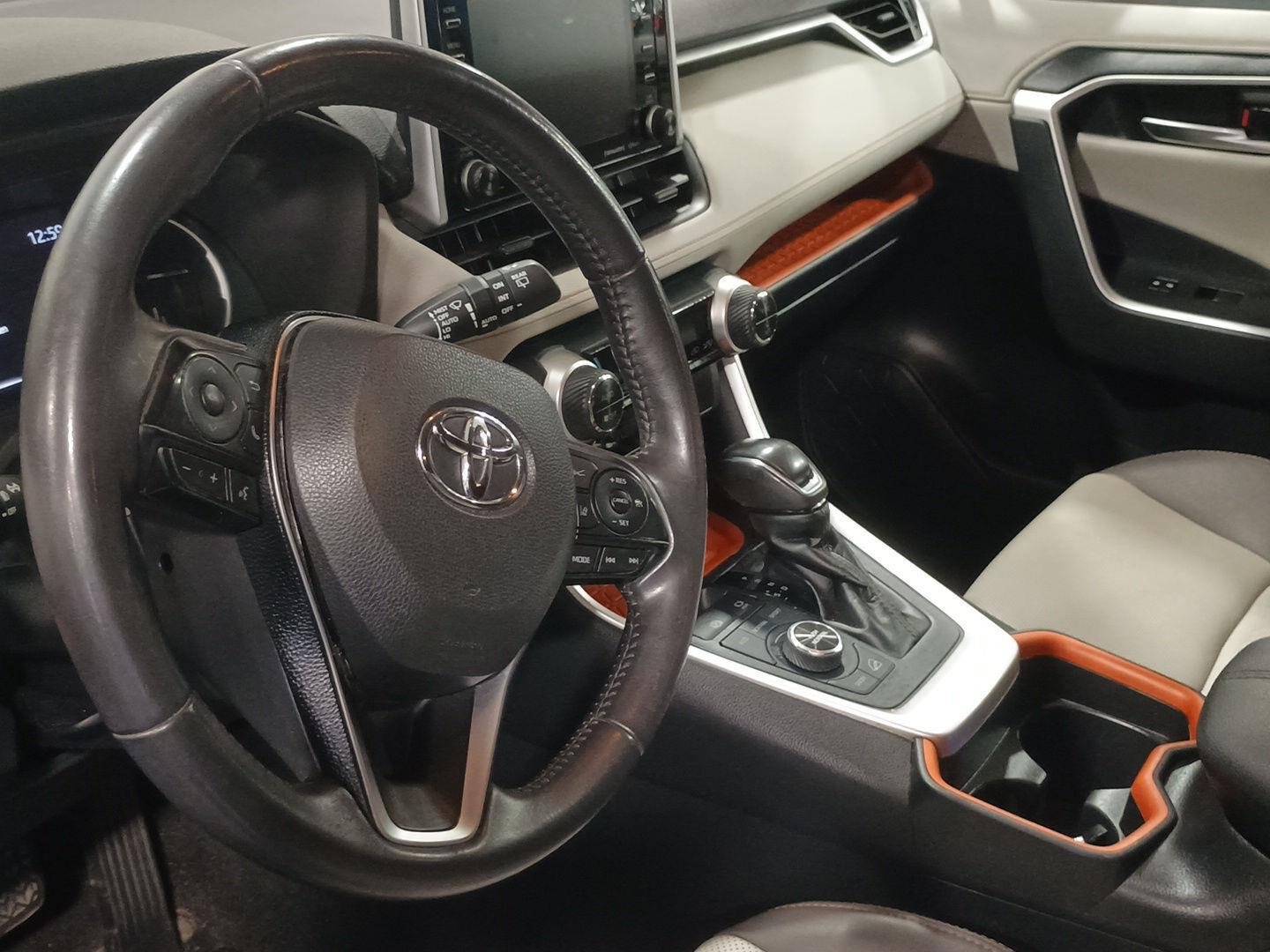 Used 2019 Blue Flame Toyota Adventure image 4