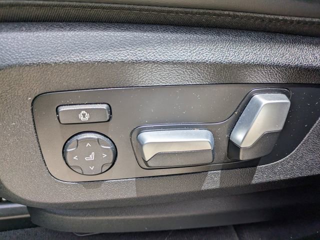 Used 2024 Skyscraper Grey Metallic BMW sDrive40i image 21