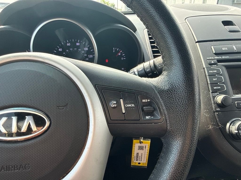 Used 2012 Green Kia Plus image 19