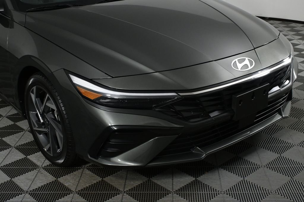 Used 2024 Gray Hyundai SEL image 33