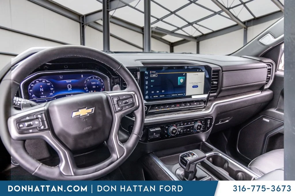 Used 2025 Black Chevrolet LTZ image 17