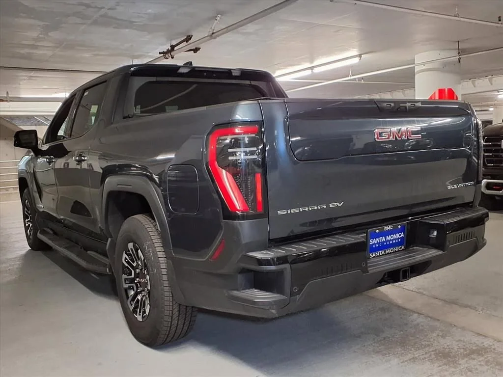 2026 GMC Sierra EV Elevation - Photo 10