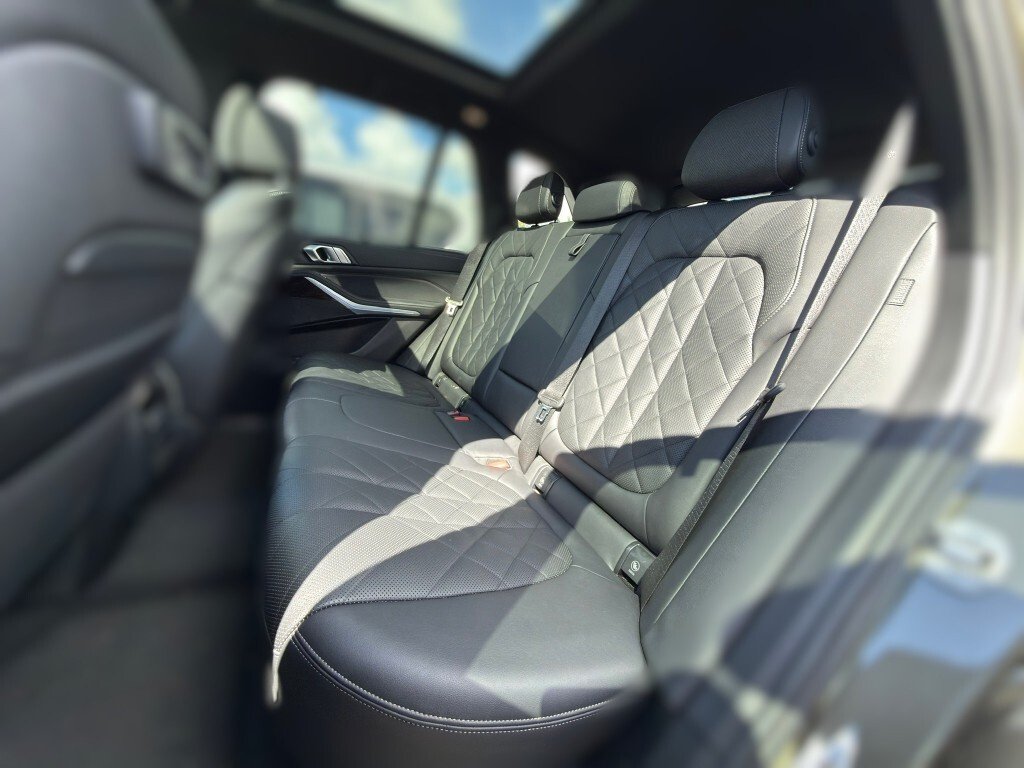 Used 2023 Manhattan Green Metallic BMW xDrive45e image 4