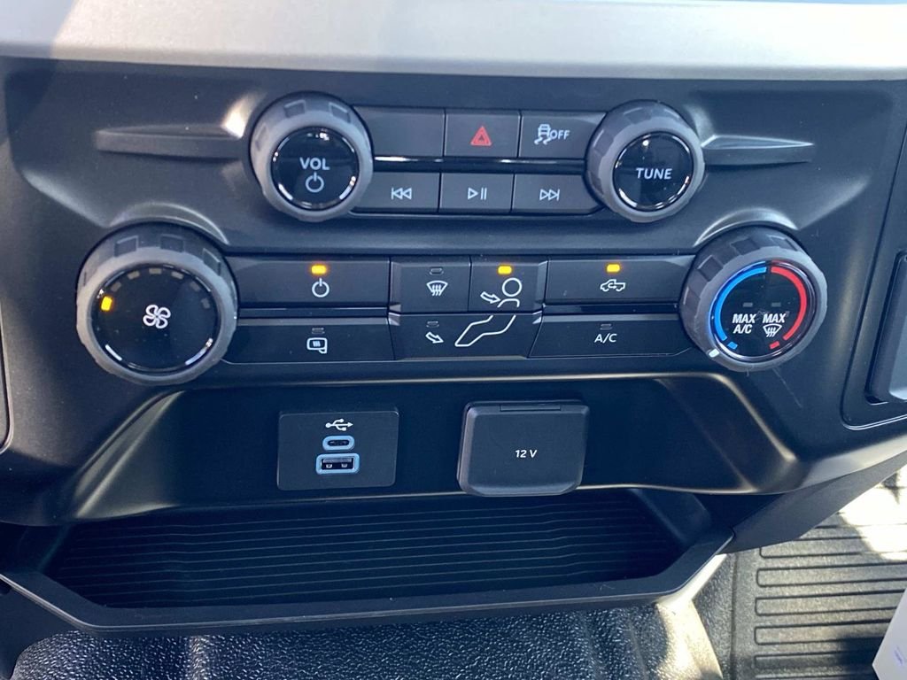 New 2026 Oxford White Ford F-550® XL image 16