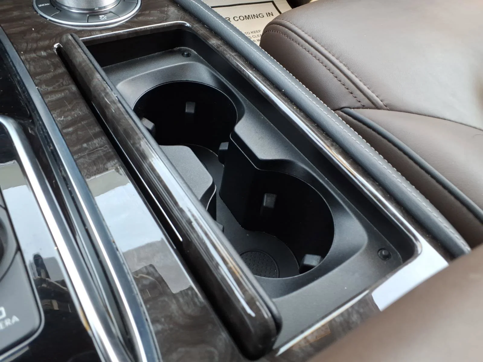 Used 2023 Aspen White Tricoat Nissan Platinum image 33