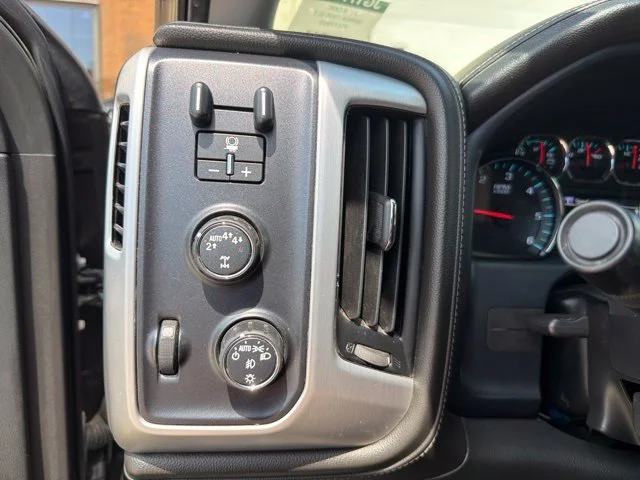Used 2018 Gray GMC SLT image 29