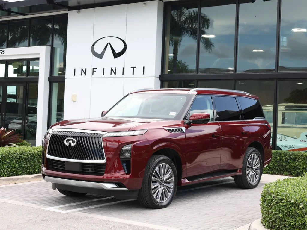 2025 INFINITI QX80 Luxe's photo