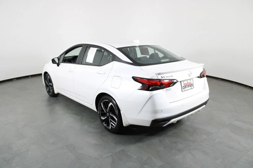 2025 Nissan Versa Sedan SR - Photo 15