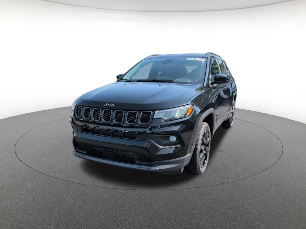 New 2026 Diamond Black Jeep Latitude image 13