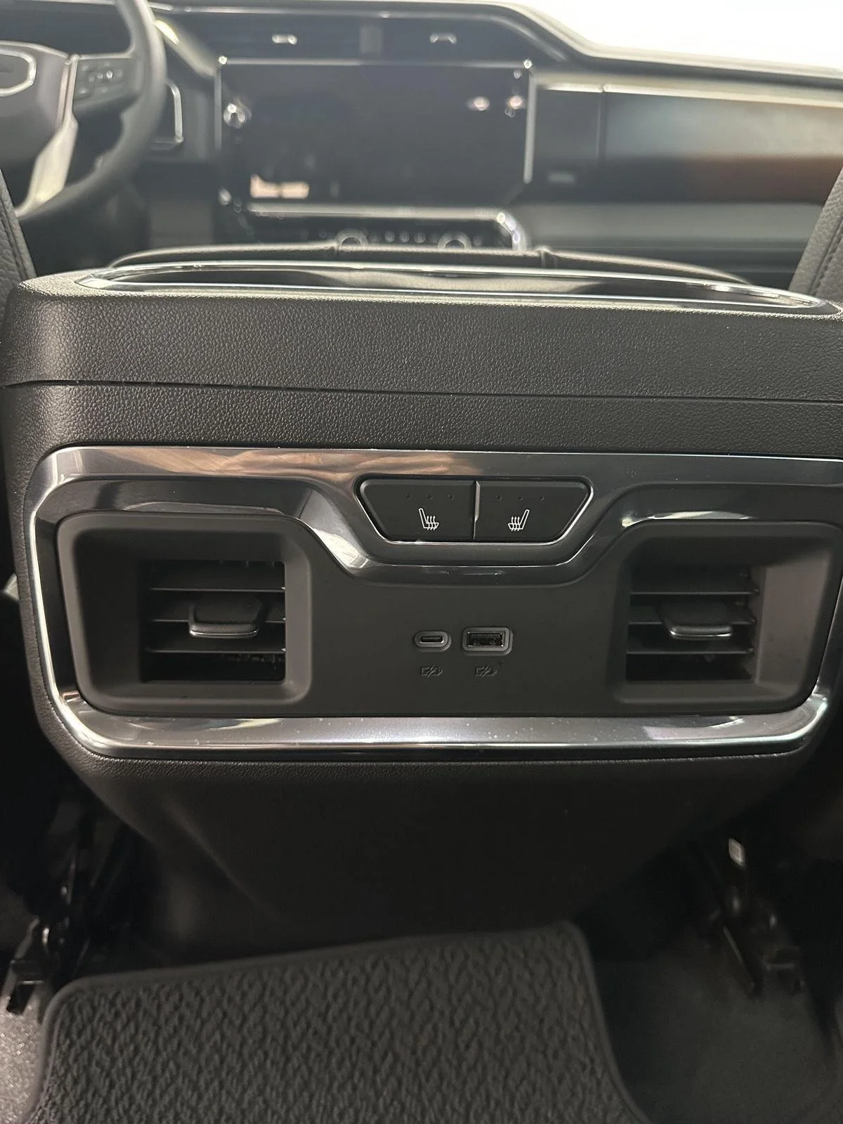 Used 2025 Onyx Black GMC Denali image 24