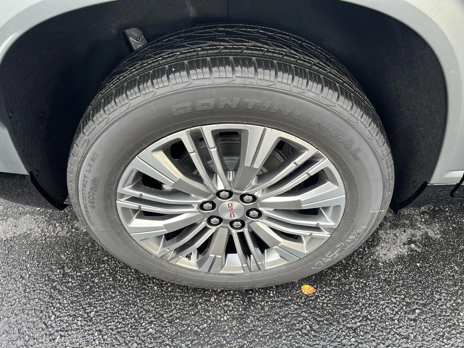 2027 GMC Acadia Denali - Photo 20