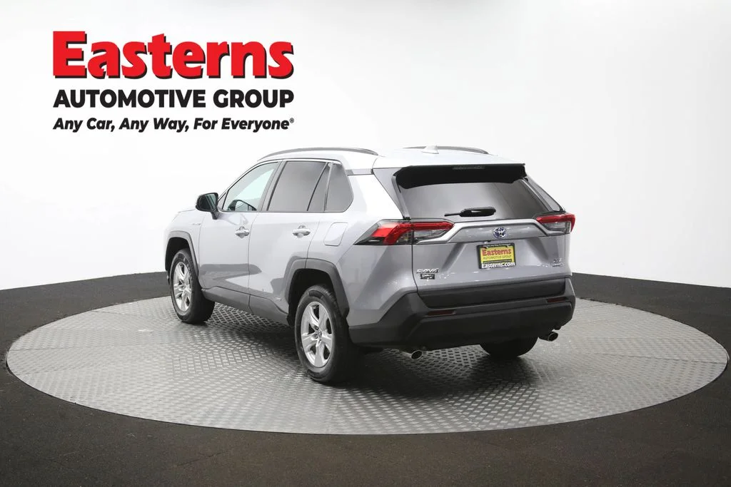 Used 2021 Silver Toyota XLE image 66