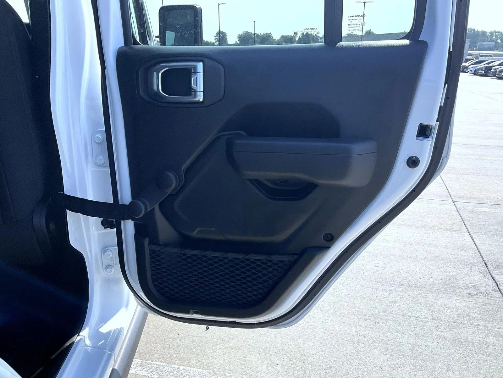 Used 2022 White Jeep Unlimited Willys image 21