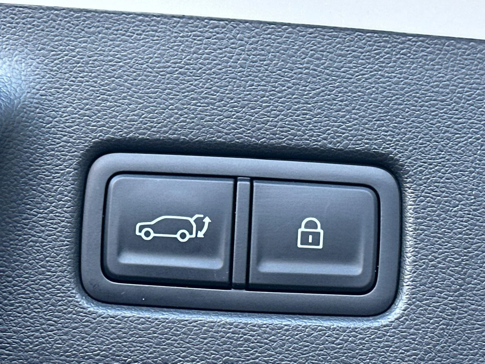 New 2025 Serenity White Hyundai SEL image 32