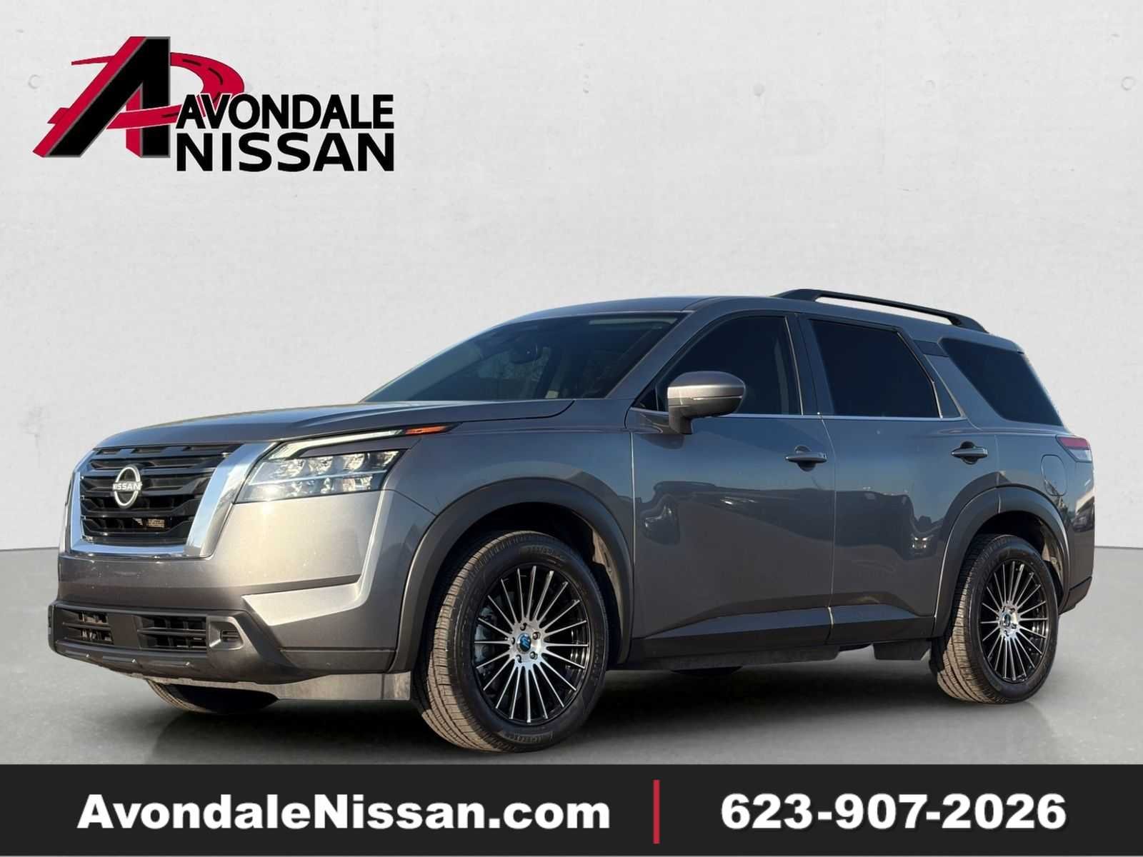 2022 Nissan Pathfinder SV