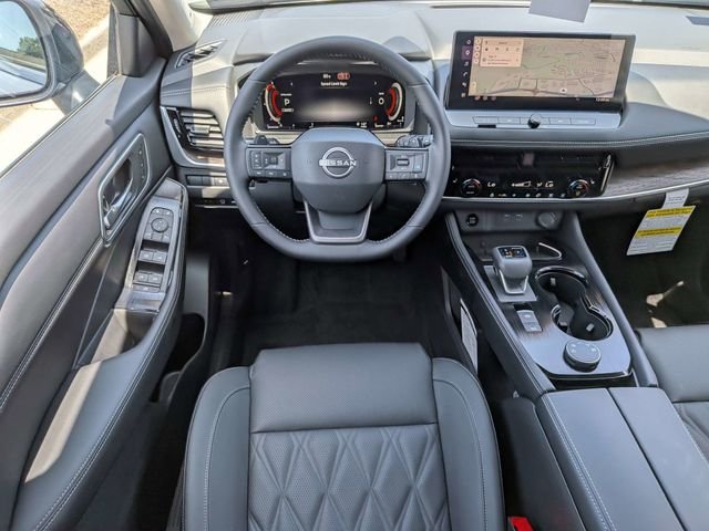 New 2026 Champagne Silver Metallic Nissan Platinum image 12