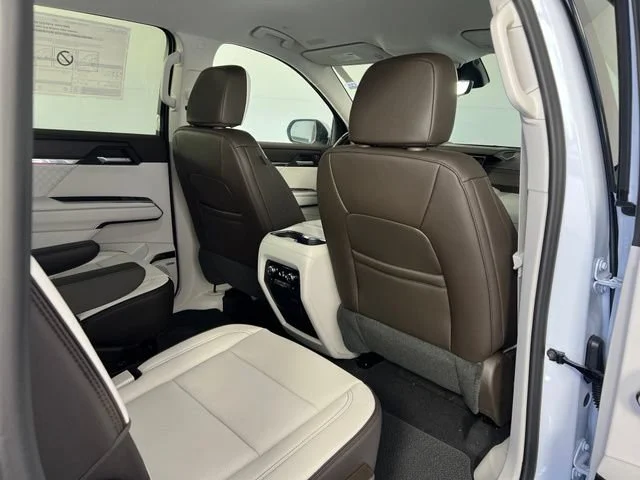 New 2027 Glacier White Tricoat GMC Denali image 57