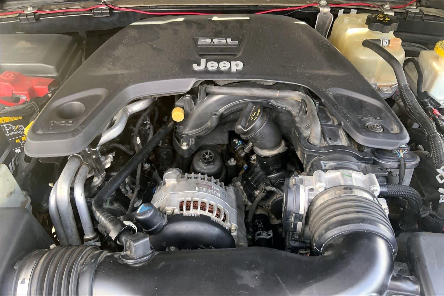 Used 2020 Gator Clearcoat Jeep Sport S image 31
