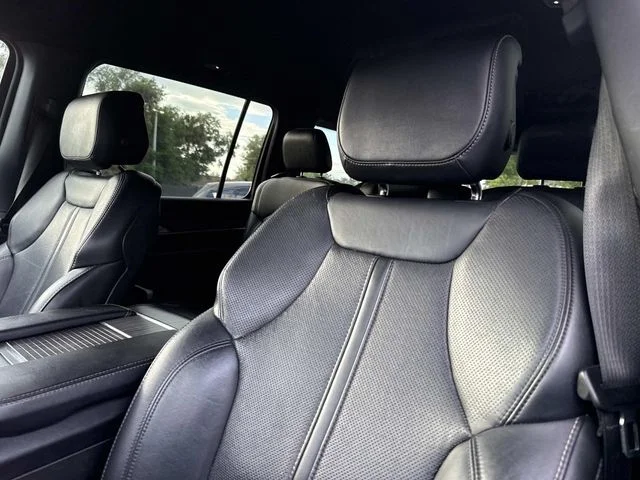 Used 2024 Black Jeep Series II image 27