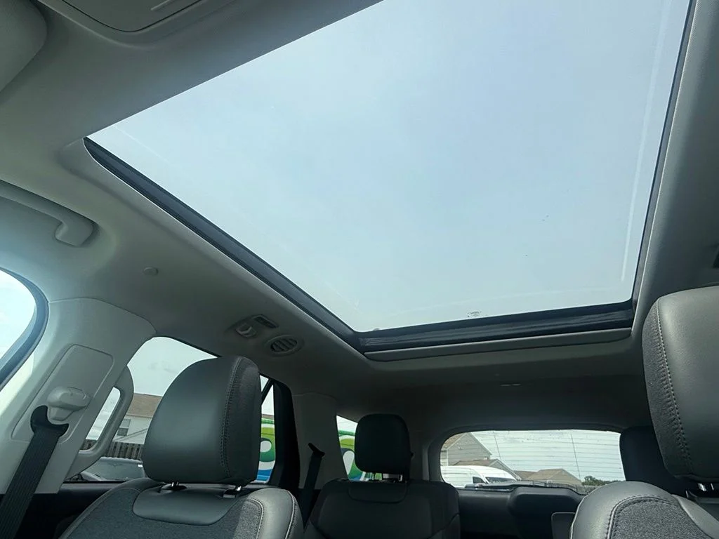 New 2026 Space White Metallic Ford Active image 26