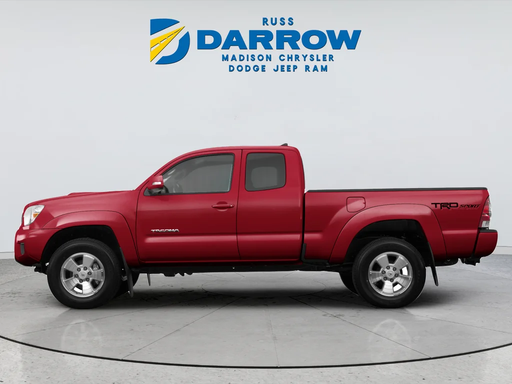 Used 2015 Red Toyota Base image 2