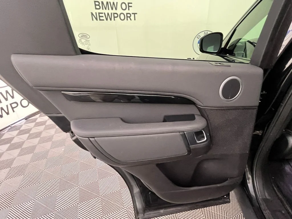 Used 2018 Black Land Rover SE image 23