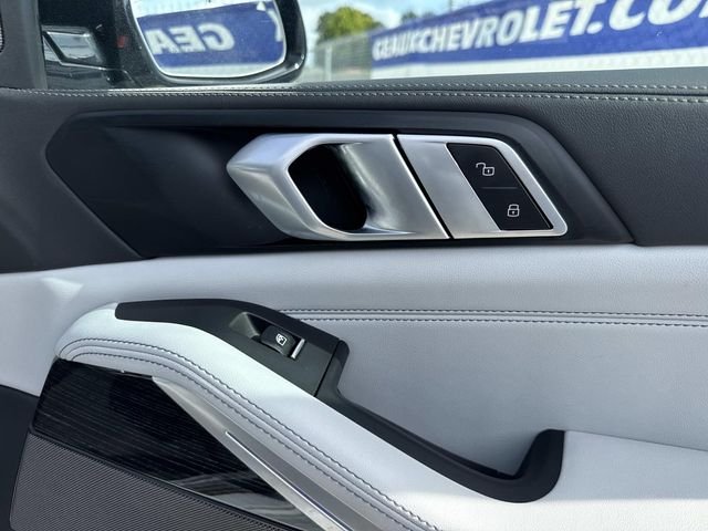 Used 2026 Gray BMW sDrive40i image 28