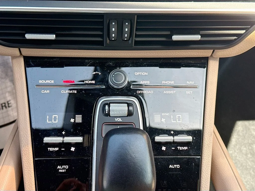 2023 Porsche Cayenne Base - Photo 17