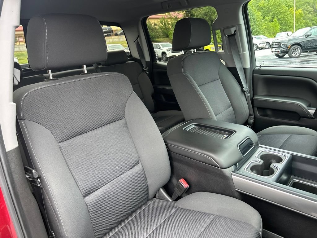 Used 2018 CAJUN RED TINTCOAT Chevrolet LT image 40