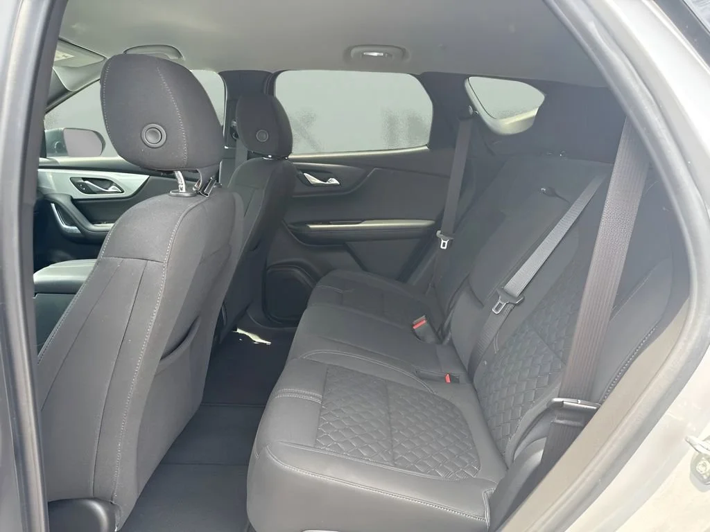 Used 2022 Silver Ice Metallic Chevrolet 2LT image 30