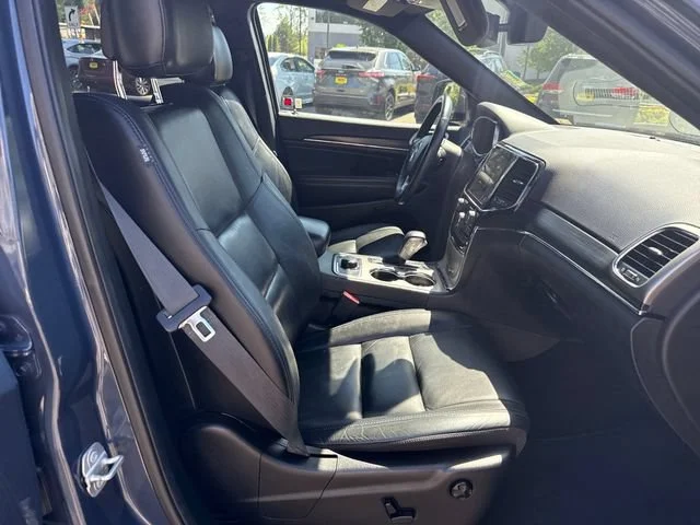 Used 2019 Pacific Blue Clearcoat Jeep Limited image 9