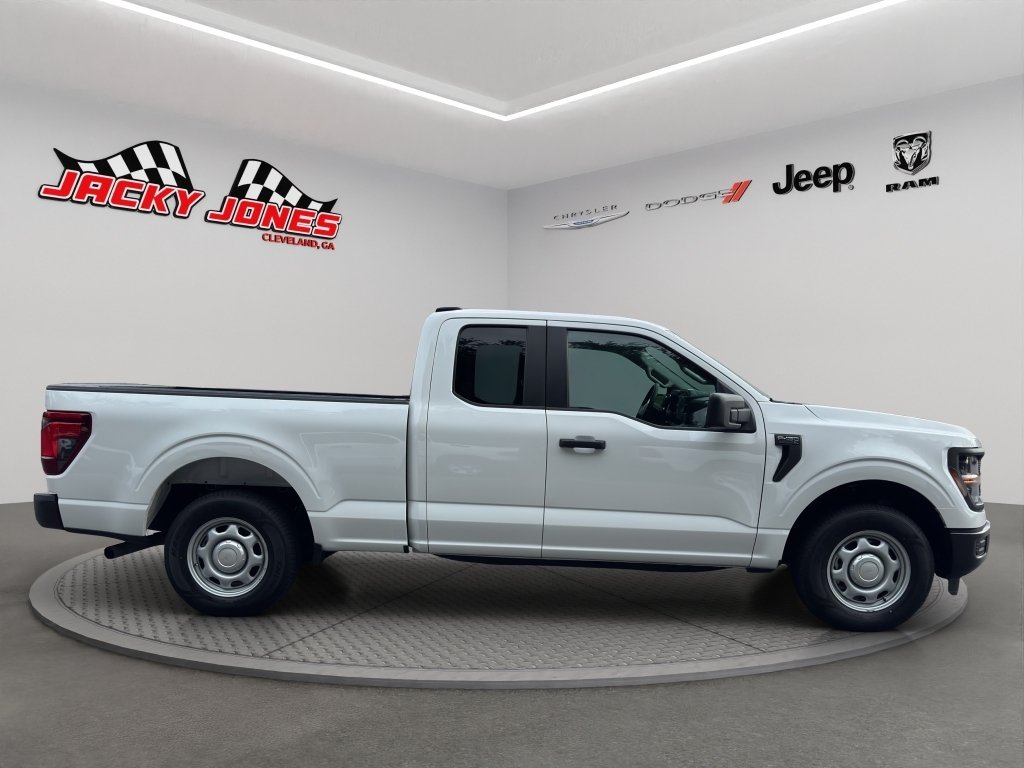 Used 2024 Oxford White Ford XL image 10
