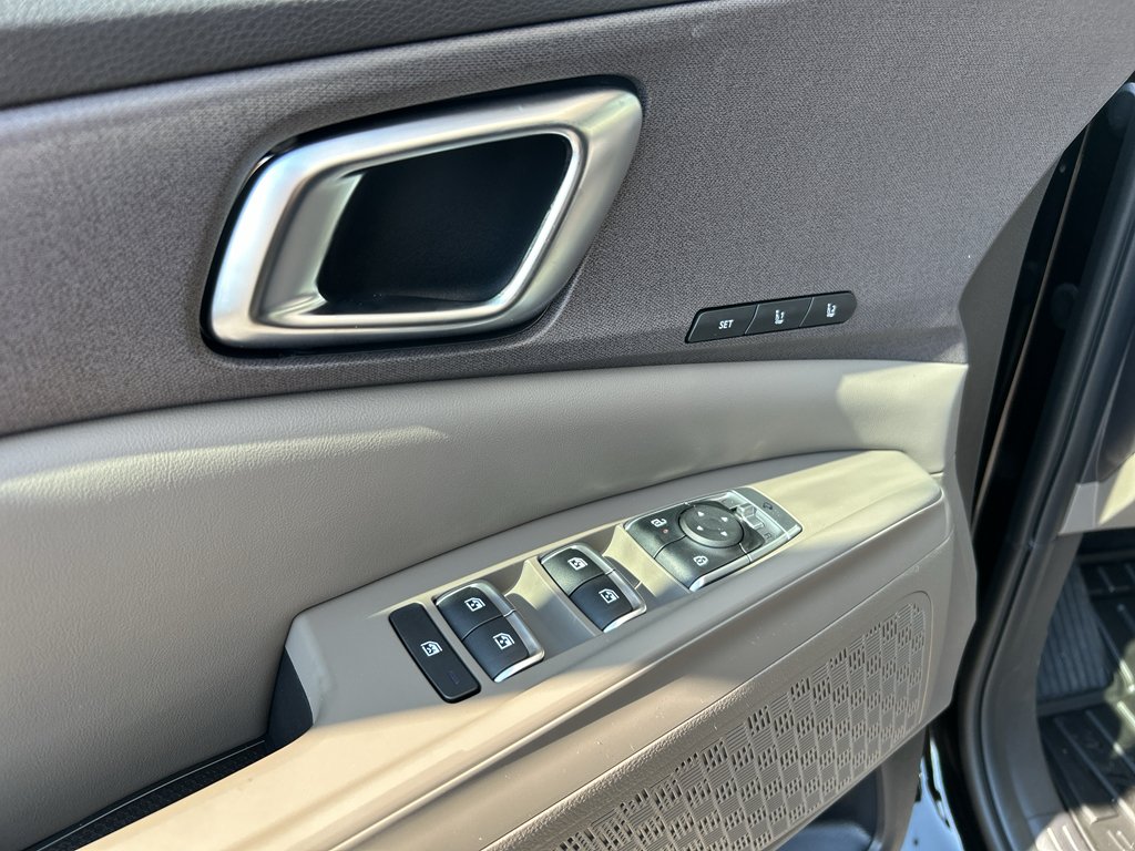 New 2026 Aurora Black Pearl Kia EX image 17