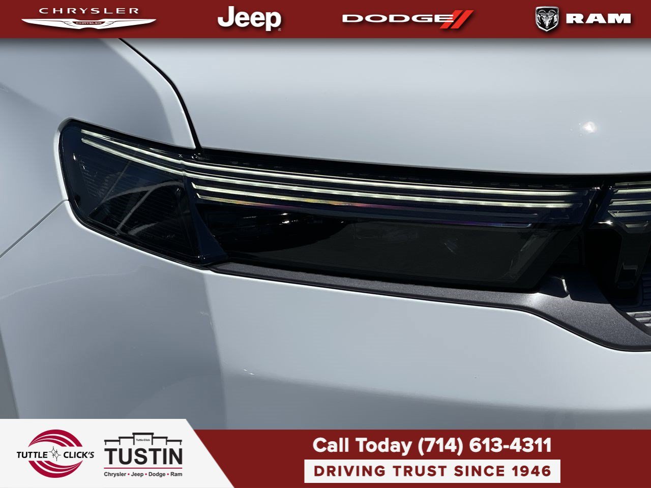 New 2026 Bright White Clear-Coat Exterior Paint Jeep Limited Altitude image 7