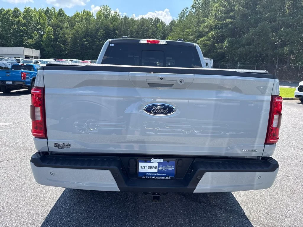 Used 2023 White Ford XLT image 6
