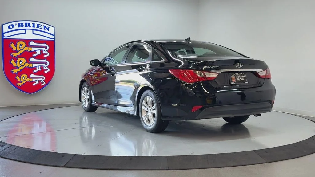 Used 2014 Phantom Black Metallic Hyundai GLS image 6