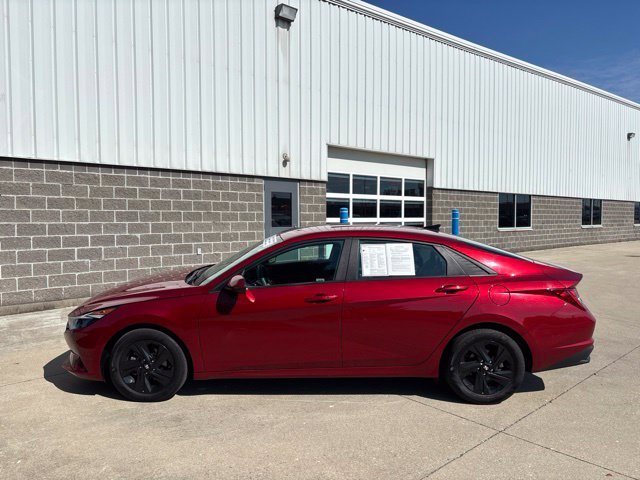 Used 2023 Ultimate Red Hyundai Blue image 9