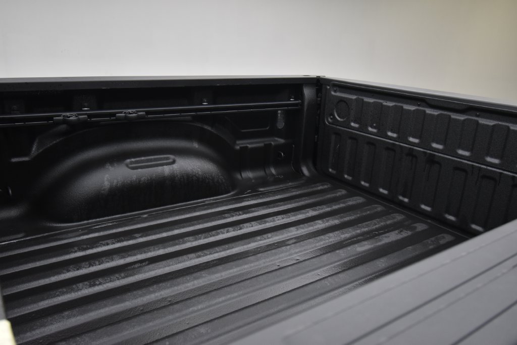 New 2027 Diamond Black Crystal Pearl-Coat Exterior Paint RAM Big Horn/Lone Star image 14