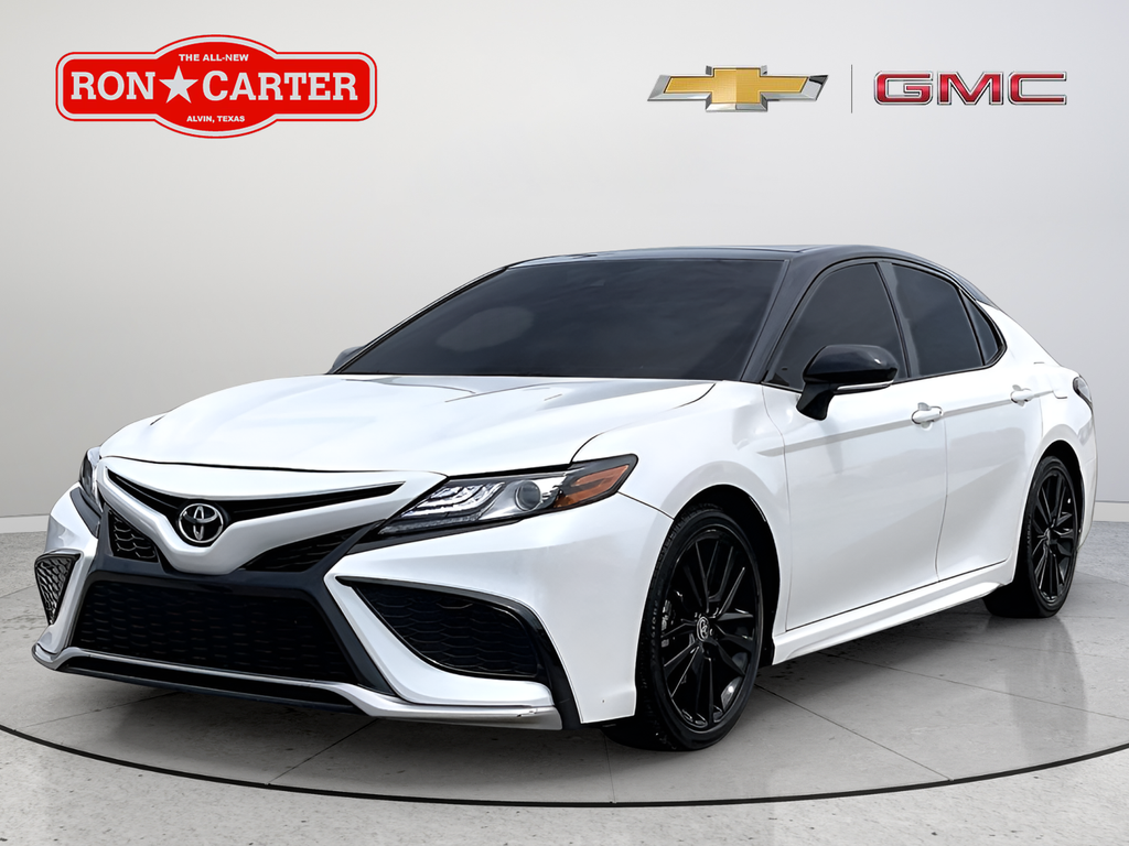 Used 2022 White Toyota XSE V6 image 3