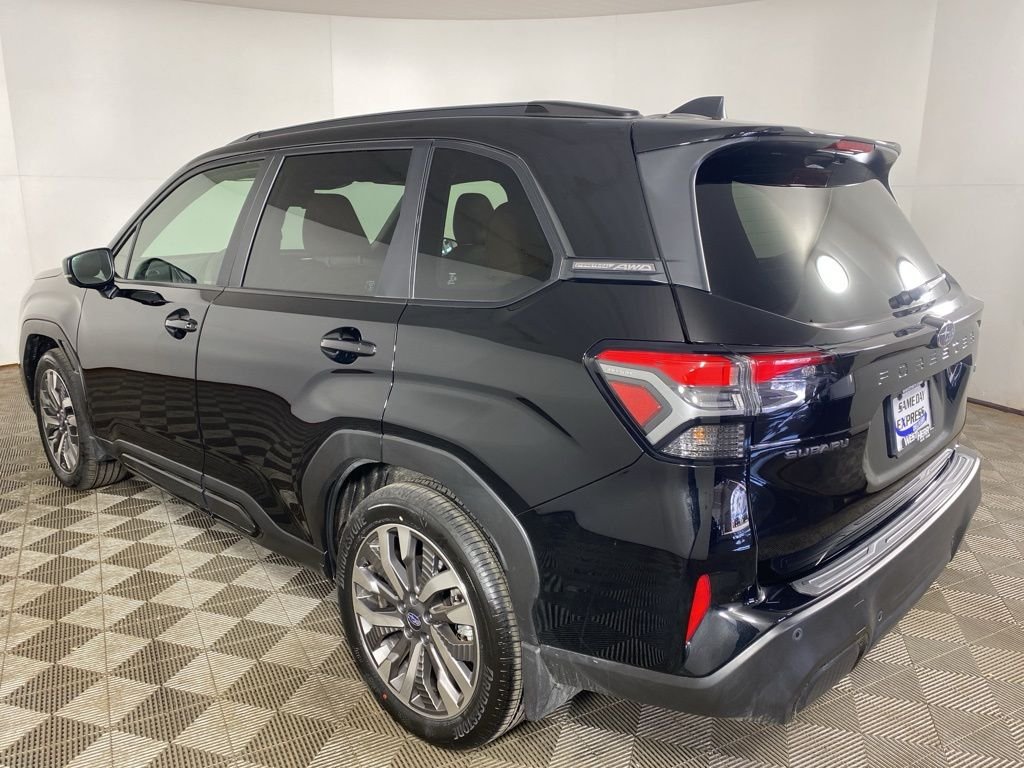 2025 Subaru Forester Touring - Photo 9